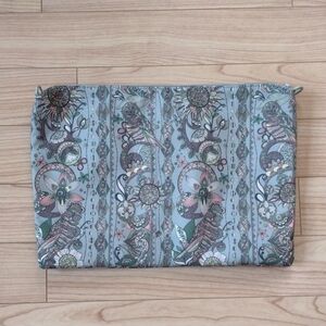 Sakroots Gray Owl and Floral Print Rectangular Bag